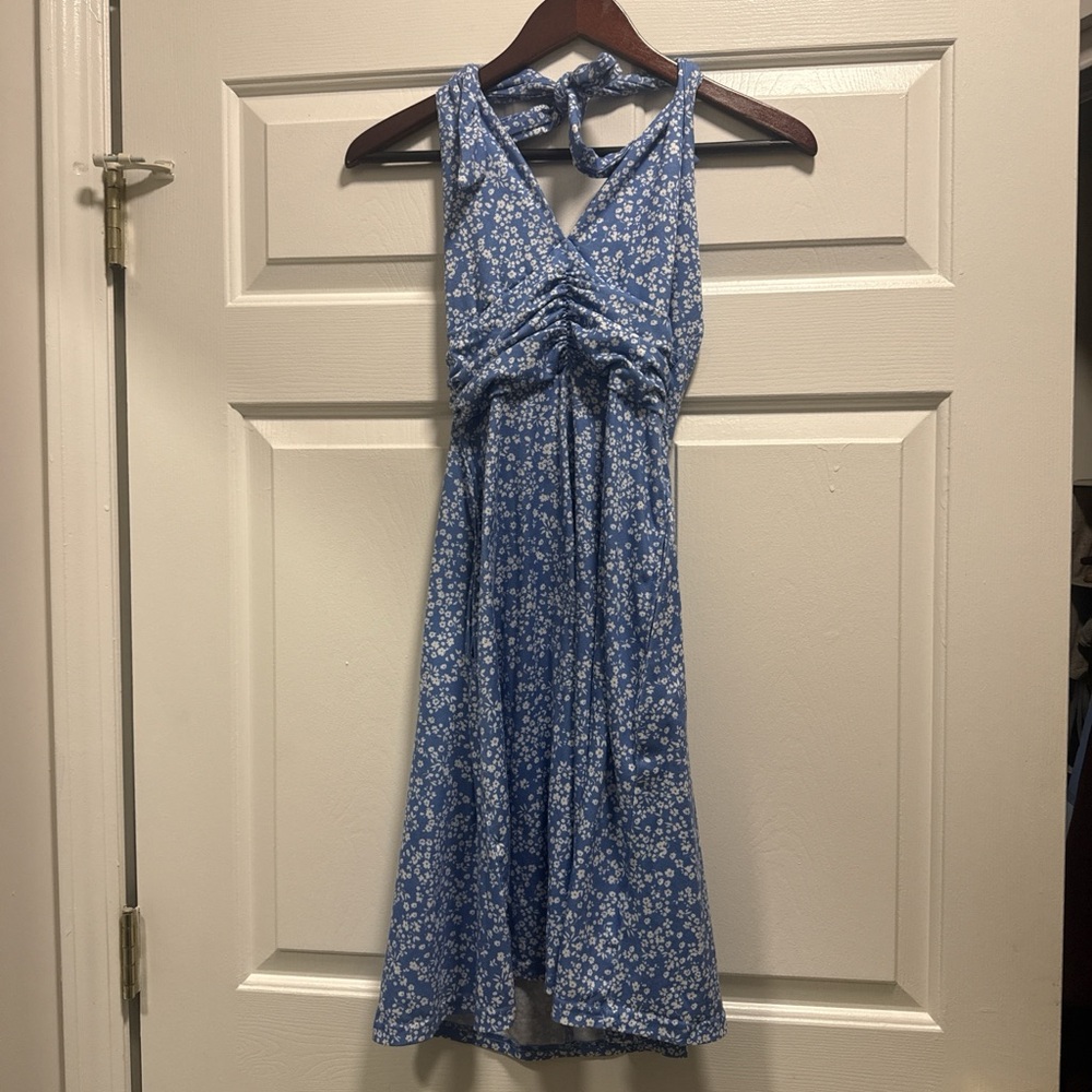 Elegant Blue Floral Midi Dress